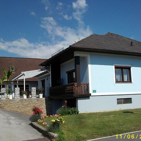 Ferienwohnung Moni Geiseldorf Luaran gambar