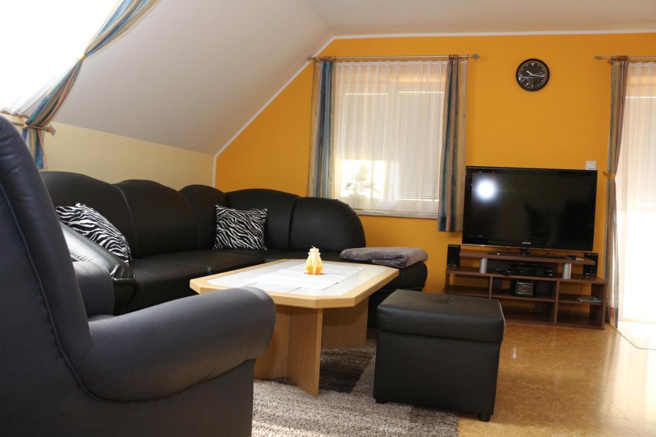 Ferienwohnung Moni Geiseldorf Luaran gambar